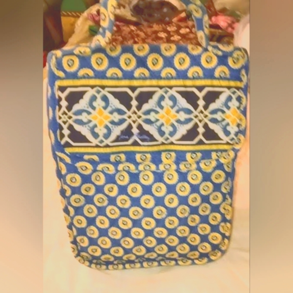 Vera Bradley lunch bag.